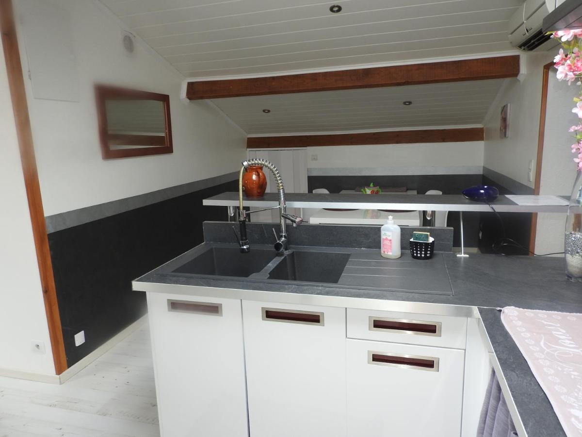Pompignan  Appartement Mansarde Et Climatise 50 M2 מראה חיצוני תמונה