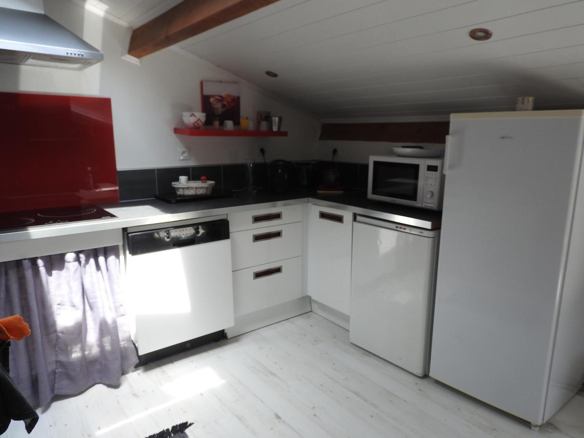 Pompignan  Appartement Mansarde Et Climatise 50 M2 מראה חיצוני תמונה