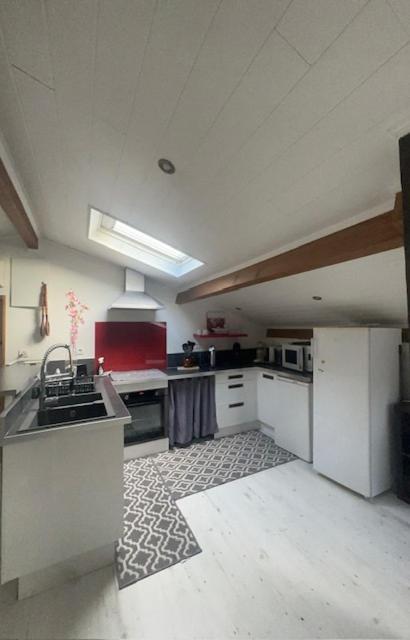 Pompignan  Appartement Mansarde Et Climatise 50 M2 מראה חיצוני תמונה