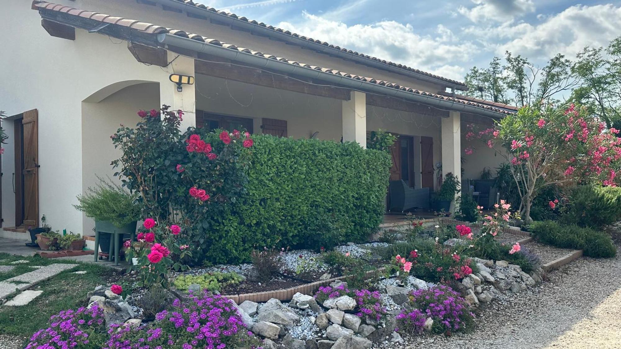 Pompignan  Appartement Mansarde Et Climatise 50 M2 מראה חיצוני תמונה